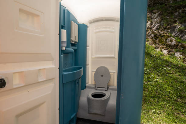 Portable Toilet Options We Offer in Oak Hills, PA